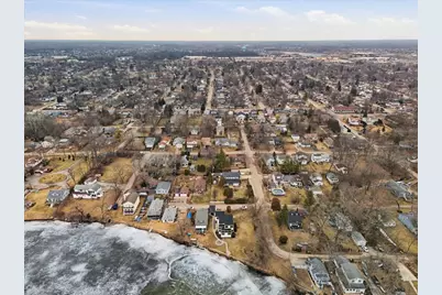 297 E Lakeview Avenue, Round Lake Beach, IL 60073 - Photo 57