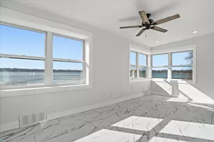 297 E Lakeview Ave, Round Lake Beach, IL 60073 - Photo 25