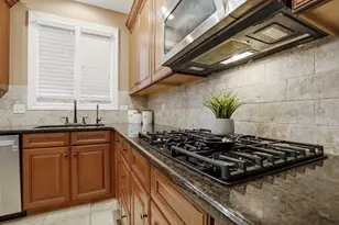 8844 Port Washington Dr, Frankfort, IL 60423 - Photo 9