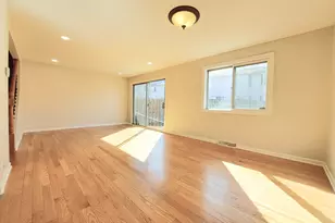 221 Monroe Rd, Bolingbrook, IL 60440 - Photo 3