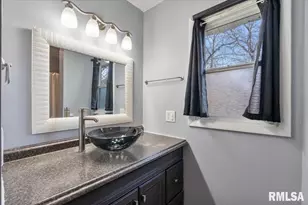 337 5th St Ct, Silvis, IL 61282 - Photo 15