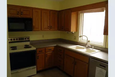 2264 Ridgeview Drive, Muscatine, IA 52761 - Photo 11