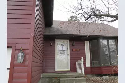 2264 Ridgeview Drive, Muscatine, IA 52761 - Photo 1