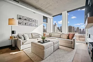 700 N Larrabee St, Chicago, IL 60654 - Photo 3