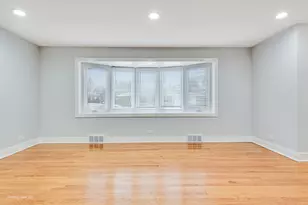 8845 Mango Ave, Morton Grove, IL 60053 - Photo 7