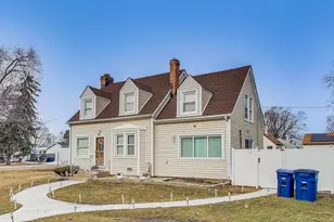 150 Country Club Dr, Northlake, IL 60164 - Photo 1