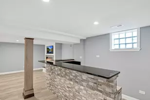 250 N Irving Ave, Hillside, IL 60162 - Photo 27