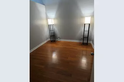 811 W 15th Place #703, Chicago, IL 60608 - Photo 9