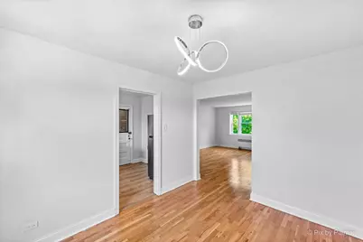 2735 W Berwyn Avenue #3, Chicago, IL 60625 - Photo 9