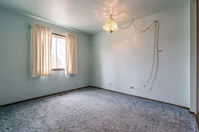 105 Asheville Court, Vernon Hills, IL 60061 - Photo 9