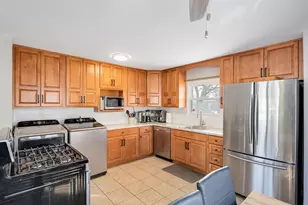 3246 176th St, Hammond, IN 46323 - Photo 7