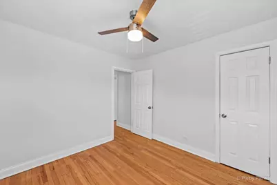 2733 W Berwyn Avenue #3, Chicago, IL 60625 - Photo 9