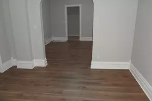 835 Oak St, Elgin, IL 60123 - Photo 11