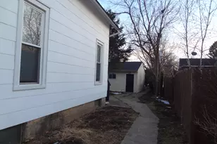 835 Oak St, Elgin, IL 60123 - Photo 3