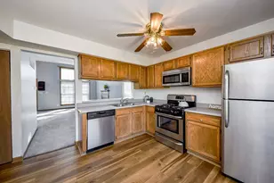 1266 Seabury Cir, Carol Stream, IL 60188 - Photo 9