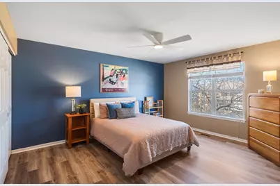 509 W Hawthorne Boulevard, Mundelein, IL 60060 - Photo 17