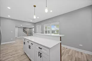 209 N Hunter St, Thornton, IL 60476 - Photo 7