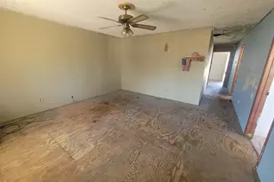 609 S Ledford St, Harrisburg, IL 62946 - Photo 5