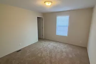 186 Carriage Ln, Sauk Village, IL 60411 - Photo 11