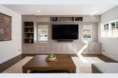 6529 N Ponchartrain Boulevard, Chicago, IL 60646 - Photo 11