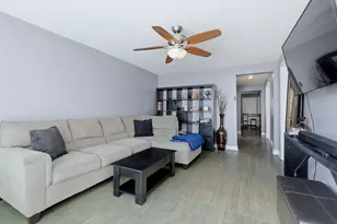 8412 S Manistee Ave, Chicago, IL 60617 - Photo 3