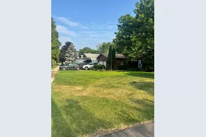 114 W Hawthorne Boulevard, Mundelein, IL 60060 - Photo 5