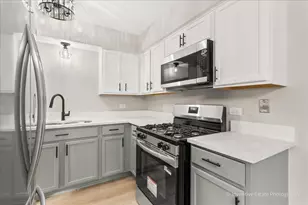 4819 W 109th St, Oak Lawn, IL 60453 - Photo 7