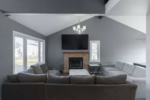 34439 N Saddle Ln, Gurnee, IL 60031 - Photo 3