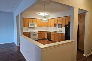 405 W Front St, Wheaton, IL 60187 - Photo 5