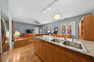 347 E 25th Pl, Chicago, IL 60616 - Photo 11