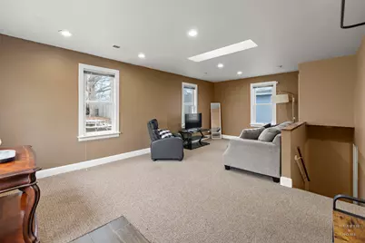 15 W Woodstock Street, Crystal Lake, IL 60014 - Photo 13