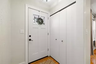 15 W Woodstock St, Crystal Lake, IL 60014 - Photo 9