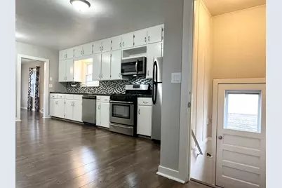 1075 S 7th Avenue, Kankakee, IL 60901 - Photo 11