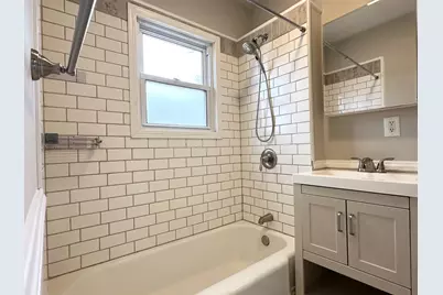 1075 S 7th Avenue, Kankakee, IL 60901 - Photo 17