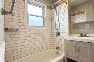 1075 S 7th Ave, Kankakee, IL 60901 - Photo 17