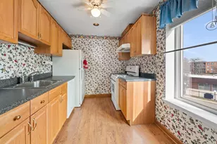 909 E Kenilworth Ave, Palatine, IL 60074 - Photo 5