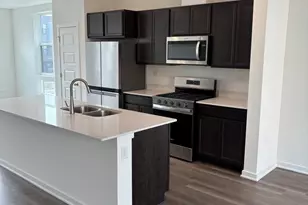 369 Summit Cir, Lombard, IL 60148 - Photo 3