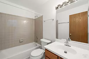 3024 Max Ct, Island Lake, IL 60042 - Photo 7