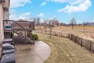 2110 Sinclair Ct, Bloomington, IL 61704 - Photo 51