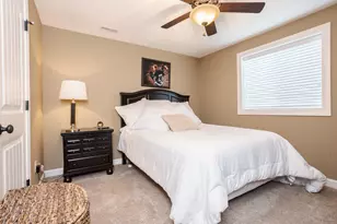 2110 Sinclair Ct, Bloomington, IL 61704 - Photo 45