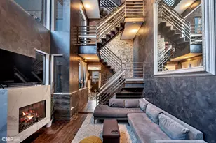 1424 W Grand Ave, Chicago, IL 60642 - Photo 3