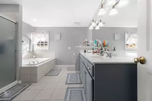 2220 Brookwood Dr, South Elgin, IL 60177 - Photo 11