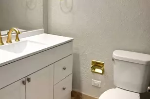 7061 N Kedzie Ave, Chicago, IL 60645 - Photo 11