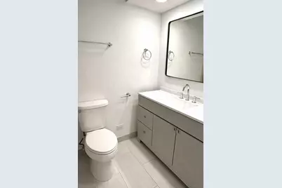 7061 N Kedzie Avenue #115, Chicago, IL 60645 - Photo 9