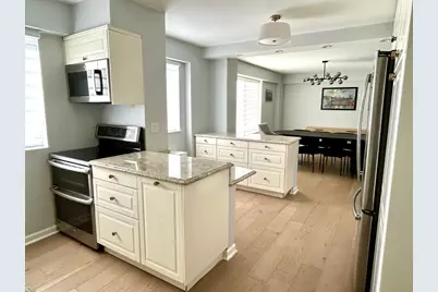 7061 N Kedzie Avenue #115, Chicago, IL 60645 - Photo 5