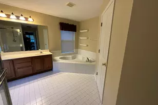 575 Capital Ln, Gurnee, IL 60031 - Photo 9