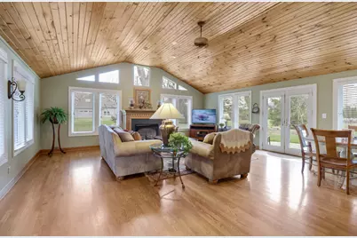 7845 Dana Way, Burr Ridge, IL 60527 - Photo 3