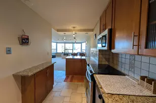 720 W Gordon Terrace, Chicago, IL 60613 - Photo 7