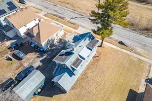 835 Bishop Ave, Aurora, IL 60506 - Photo 19