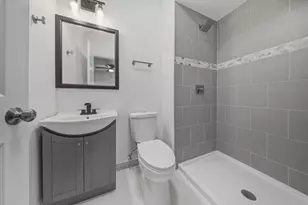 835 Bishop Ave, Aurora, IL 60506 - Photo 17